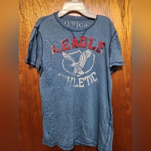 American Eagle tee